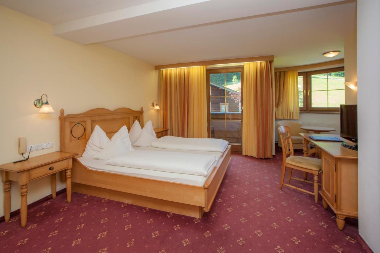 Hotel-Gasthof Zur Schoenen Aussicht Санкт-Йоганн Номер фото